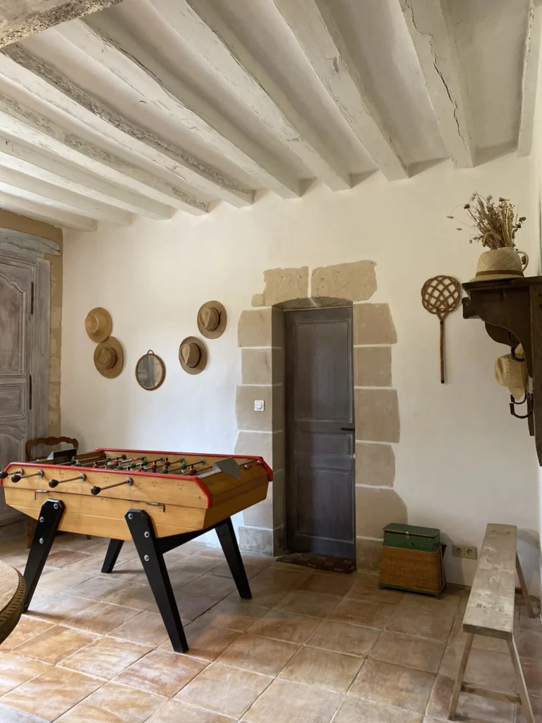 Stage yoga perche Moulin de Dorceau - salon jeu